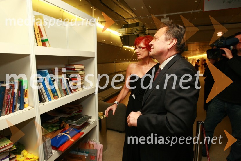 Zoran Janković, župan Ljubljane in Darinka Pavlič Kamien, predsednica Lions kluba Ljubljana13. Veliki dobrodelni ples Lions kluba Ljubljana ob 20-obletnici lionizma v Sloveniji