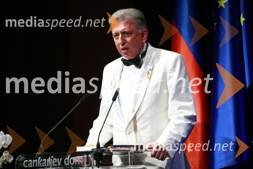 Angel Georgievski, guverner makedonskih Lions klubov13. Veliki dobrodelni ples Lions kluba Ljubljana ob 20-obletnici lionizma v Sloveniji