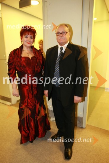 Vlasta Nussdorfer, generalna sekretarka društva Beli obroč in soprog13. Veliki dobrodelni ples Lions kluba Ljubljana ob 20-obletnici lionizma v Sloveniji