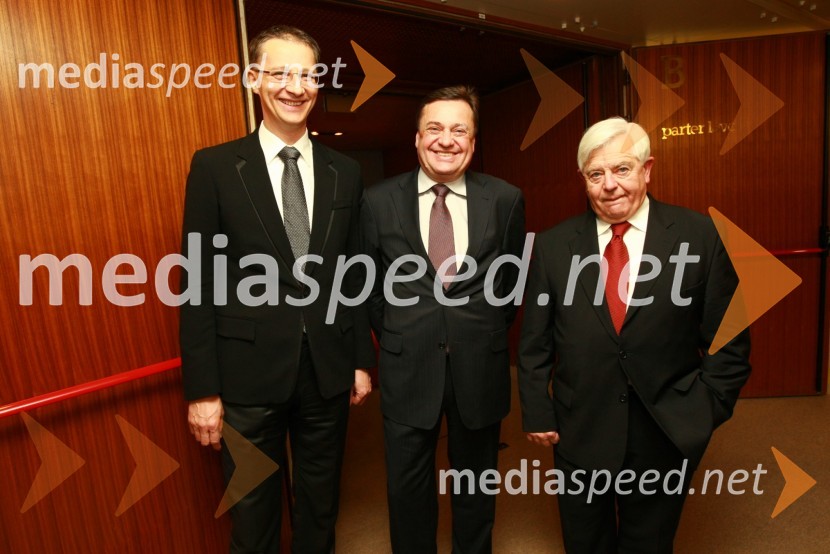 Igor Lukšič, minister za šolstvo, Zoran Janković, župan Ljubljane in Milan Kučan, nekdanji predsednik Republike Slovenije13. Veliki dobrodelni ples Lions kluba Ljubljana ob 20-obletnici lionizma v Sloveniji