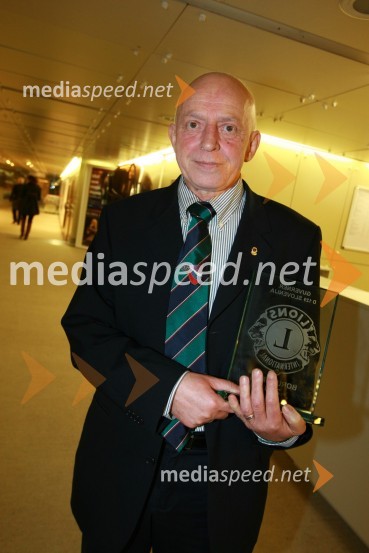 Borut Šraj, prejemnik guvernerskega priznanja13. Veliki dobrodelni ples Lions kluba Ljubljana ob 20-obletnici lionizma v Sloveniji