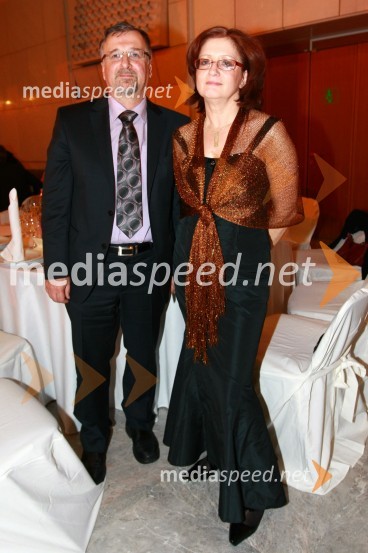 Bojan Krajnc, direktor Doma upokojencev Trnovo in soproga dr. Alenka Žnidaršič Kranjc, predsednica upravnega odbora pokojninske družbe Prva group13. Veliki dobrodelni ples Lions kluba Ljubljana ob 20-obletnici lionizma v Sloveniji