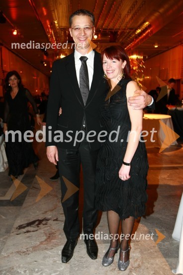 Igor Lukšič, minister za šolstvo in šport ter njegova soproga dr. Marta Macedoni Lukšič, pediatrinja13. Veliki dobrodelni ples Lions kluba Ljubljana ob 20-obletnici lionizma v Sloveniji