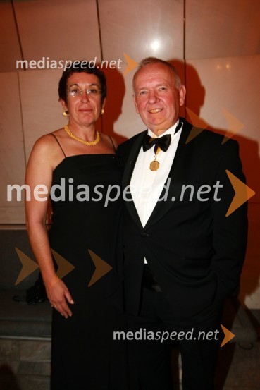 Janez Bohorič, predsednik uprave Sava d.d. in njegova soproga Polonca Oblak13. Veliki dobrodelni ples Lions kluba Ljubljana ob 20-obletnici lionizma v Sloveniji