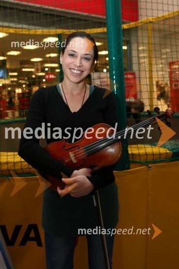 Anja Bukovec, violinistkaRevija Anja, 10. rojstni dan