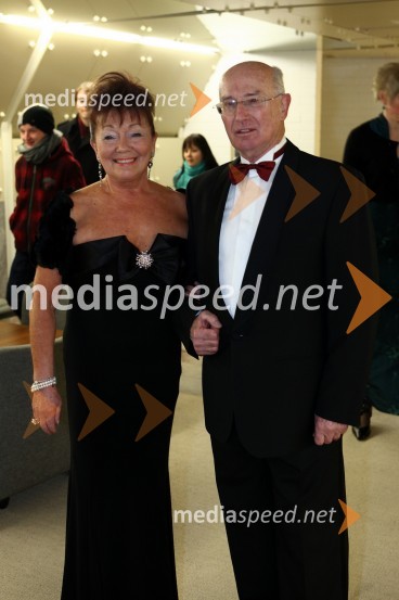 Tjaša Andree Prosenc in mož Tone Prosenc, odvetnika13. Veliki dobrodelni ples Lions kluba Ljubljana ob 20-obletnici lionizma v Sloveniji