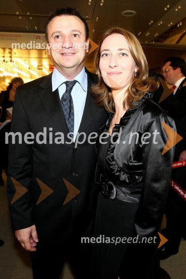 Anton Horvatič, direktor Diners Cluba Slovenije in viceguverner Lions Districta in soproga13. Veliki dobrodelni ples Lions kluba Ljubljana ob 20-obletnici lionizma v Sloveniji