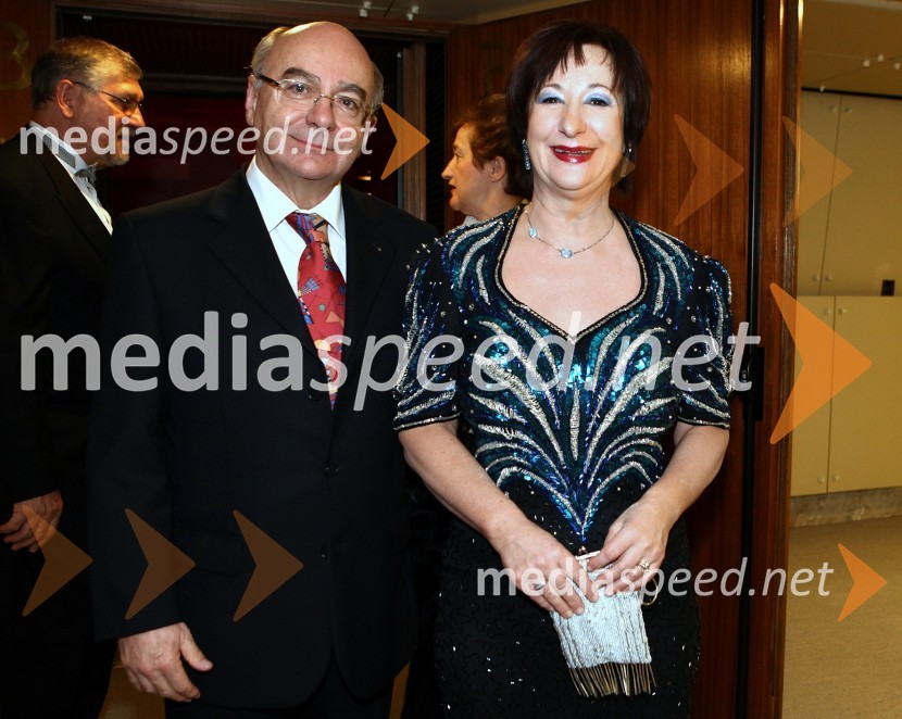 Mitja Rotovnik, direktor Cankarjevega doma in njegova soproga Polona Vetrih, igralka13. Veliki dobrodelni ples Lions kluba Ljubljana ob 20-obletnici lionizma v Sloveniji