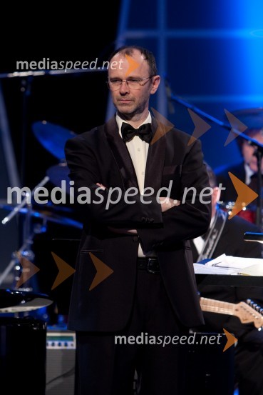 	Lojze Krajnčan, dirigent Big Banda RTV SlovenijaStopimo skupaj za nedonošenčke, dobrodelni koncert