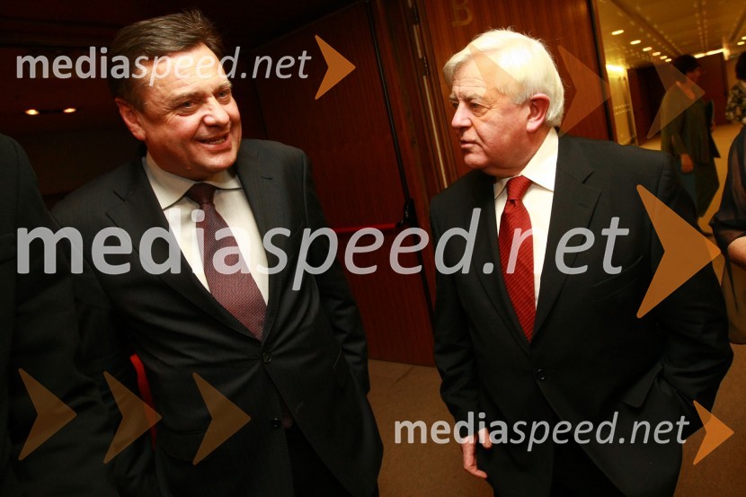 Zoran Janković, župan Ljubljane in Milan Kučan, nekdanji predsednik Republike Slovenije13. Veliki dobrodelni ples Lions kluba Ljubljana ob 20-obletnici lionizma v Sloveniji