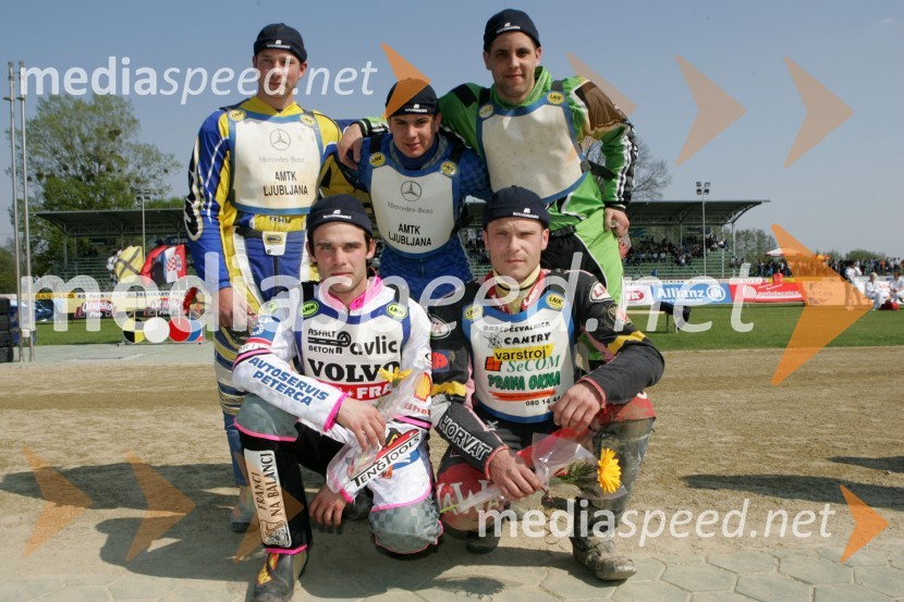Ekipa AMTK Ljubljana - spodaj: Jernej Kolenko in Denis Štojs, zgoraj: Matic Voldrih, Jaka Hlad in Maks GregoričSPEEDWAY, 2. dirka DP ekip Slovenije, Avstrije in Hrvaške