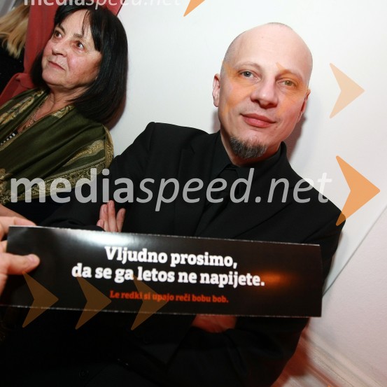 Bartolo Lampret, tiskovni predstavnik Policijske uprave MariborBob leta 2009 in vljudna prošnja Večerovcev, naj se ga gostje letos ne napijejo...
