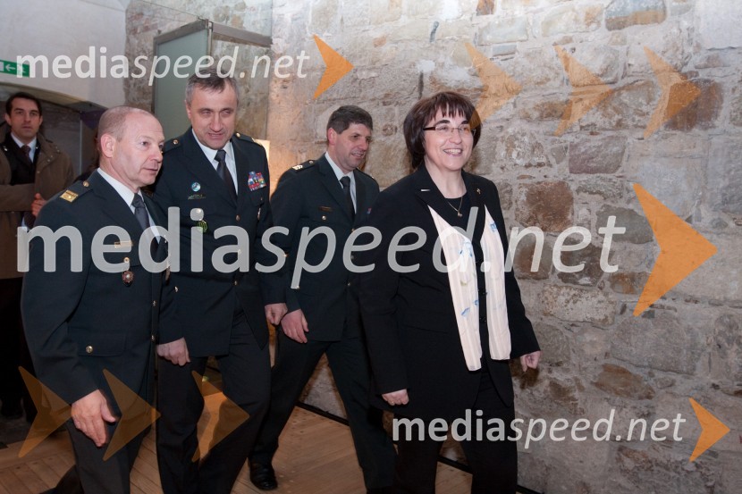 .... in Ljubica Jelušič, ministrica za obramboPredstavitev olimpijske delegacije Slovenije