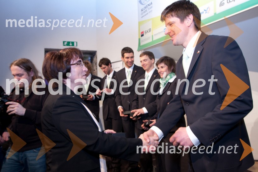 Ljubica Jelušič, ministrica za obrambo in Janez Marič, biatlonPredstavitev olimpijske delegacije Slovenije