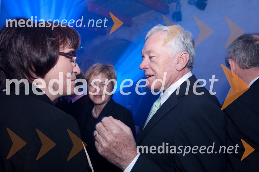 Ljubica Jelušič, ministrica za obrambo in Tone Vogrinec, vodja olimpijske delegacijePredstavitev olimpijske delegacije Slovenije