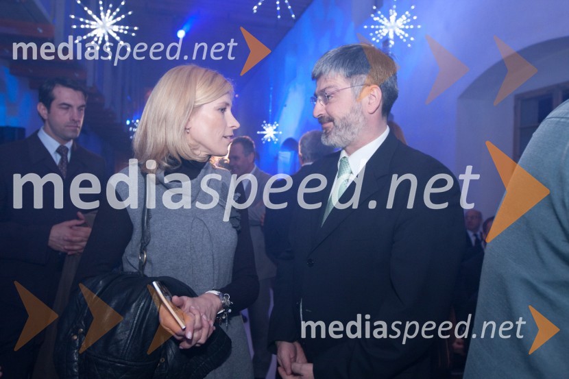 Andreja Comino, novinarka in Roman Jakič, direktor Hale TivoliPredstavitev olimpijske delegacije Slovenije