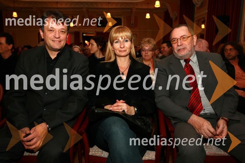 Gregor Jager, podjetnik, Janja Vidmar, pisateljica ter Vlado Pogorevčnik, lastnik in direktor A.A. TradeBob leta 2009 in vljudna prošnja Večerovcev, naj se ga gostje letos ne napijejo...
