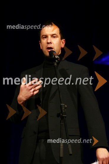 Renato Vindiš, humorist in imitatorBob leta 2009 in vljudna prošnja Večerovcev, naj se ga gostje letos ne napijejo...