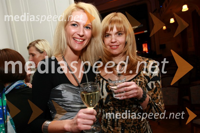Jona Bale in Karmen Bezget, marketing, Horizont skupina d.o.o.Bob leta 2009 in vljudna prošnja Večerovcev, naj se ga gostje letos ne napijejo...