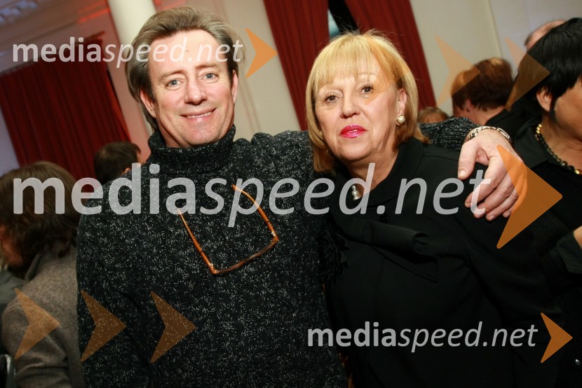 Vladimir Rukavina - Gogo, direktor Narodnega doma Maribor in Edita Benko Toplak   
 
Bob leta 2009 in vljudna prošnja Večerovcev, naj se ga gostje letos ne napijejo...