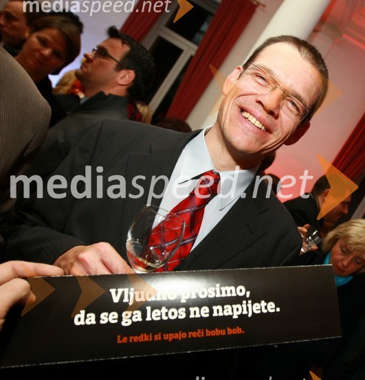 Primož Tručl, direktor Enerson d.o.o.Bob leta 2009 in vljudna prošnja Večerovcev, naj se ga gostje letos ne napijejo...