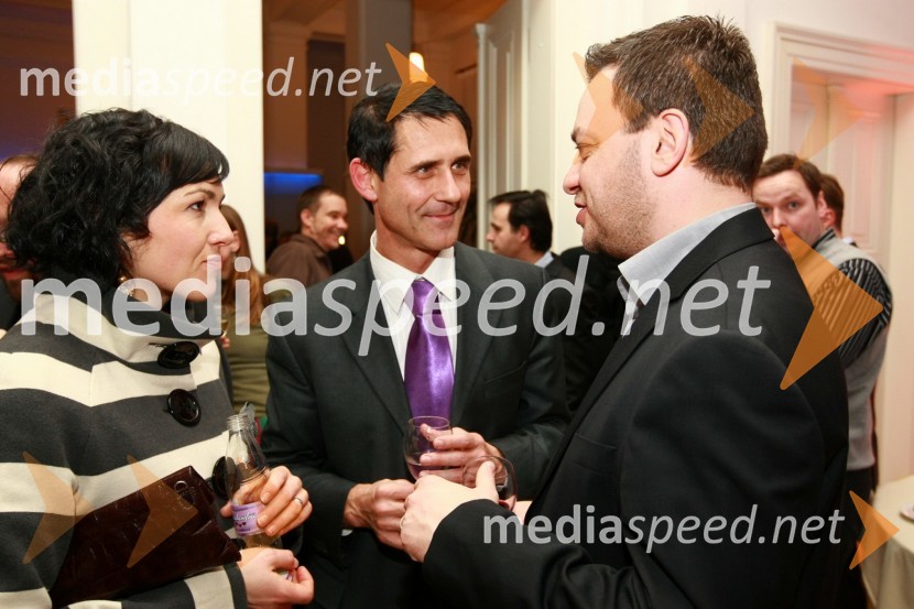 Polona Požgan Štorman, Radio Center, Stojan Auer in Sašo Papp, Radio CenterBob leta 2009 in vljudna prošnja Večerovcev, naj se ga gostje letos ne napijejo...