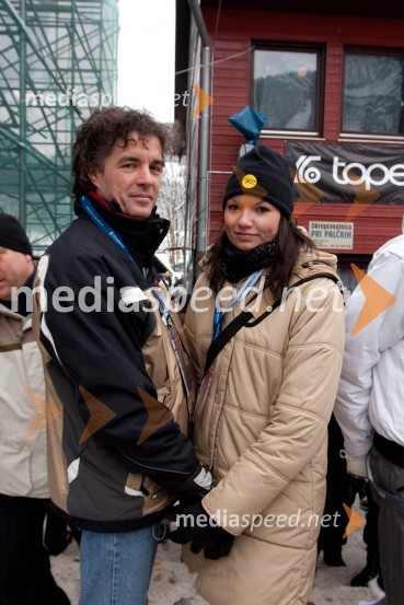 Zvezdan Martič, vodja MMC in spremljevalka49. Pokal Vitranc 2010, veleslalom