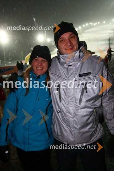 Mag. Gvido Jemenšek, član uprave Raiffeisen Banke in soproga AnkaRok Flander Snowboard show 2010