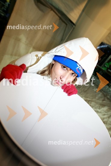 Katja Pangerc, hostesaRok Flander Snowboard show 2010