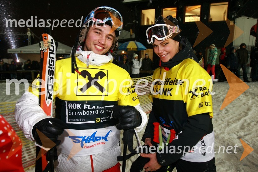 Filip Flisar, reprezentant smučarskega krosa in Tina Petelin, Miss Slovenije 2009Rok Flander Snowboard show 2010