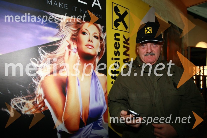 Lucija Gubenšek, manekenka in Klemens Nowotny, predsednik uprave Raiffeisen Banke d.dRok Flander Snowboard show 2010