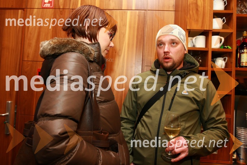 Petra Hercog, Radio Pohorje in David Irgolič, glavni in odgovorni urednik radia CenterRok Flander Snowboard show 2010