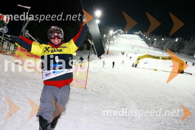 Silvan Dofour (Francija)Rok Flander Snowboard show 2010