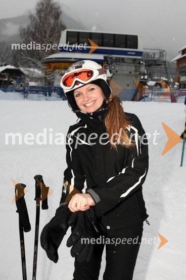 Loti Žlaus, skupina Vesele Štajerke   
 
X - plozija zabave 2010, veleslalom glasbenikov
