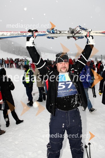 Martin Janežič - Buco, bobnar skupine SausagesX - plozija zabave 2010, veleslalom glasbenikov