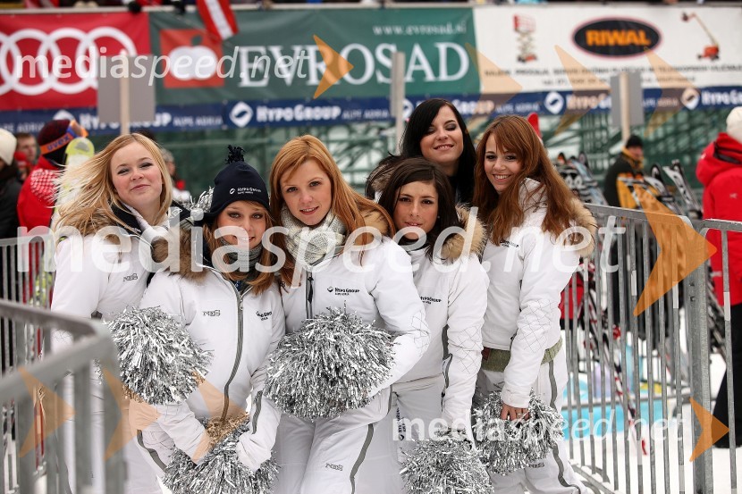 Članice plesne skupine Ladies dance49. Pokal Vitranc 2010, veleslalom