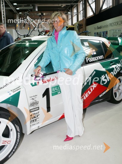 Alenka Bikar, atletinjaSrečanje znanih Slovencev, voznikov avtomobilov Škoda