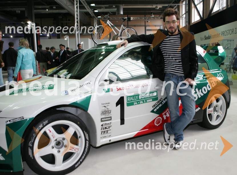 Anžej Dežan, pevecSrečanje znanih Slovencev, voznikov avtomobilov Škoda