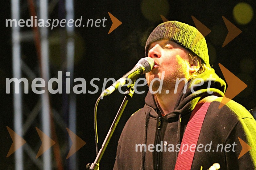 Tomislav Jovanovič - Tokac, pevec skupine Dan DRok Flander Snowboard show 2010