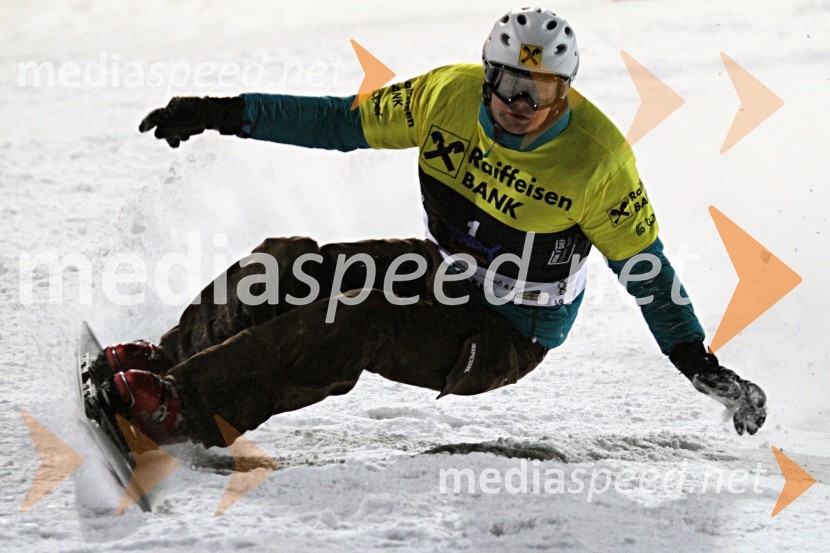 Rok Flander, deskar na sneguRok Flander Snowboard show 2010