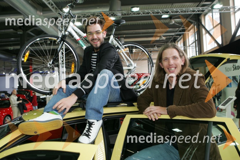 Anžej Dežan, pevec in Luka Špik, veslačSrečanje znanih Slovencev, voznikov avtomobilov Škoda