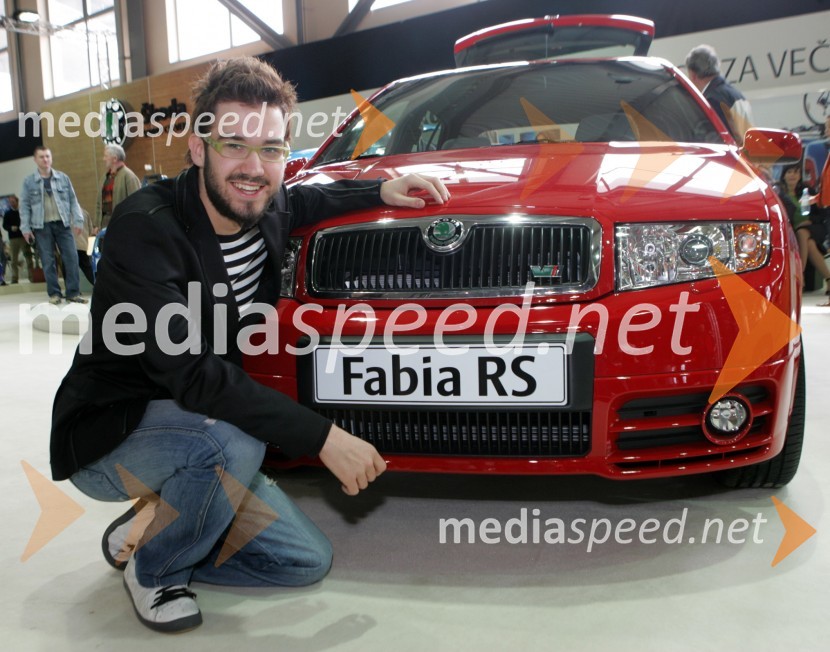 Anžej Dežan, pevecSrečanje znanih Slovencev, voznikov avtomobilov Škoda