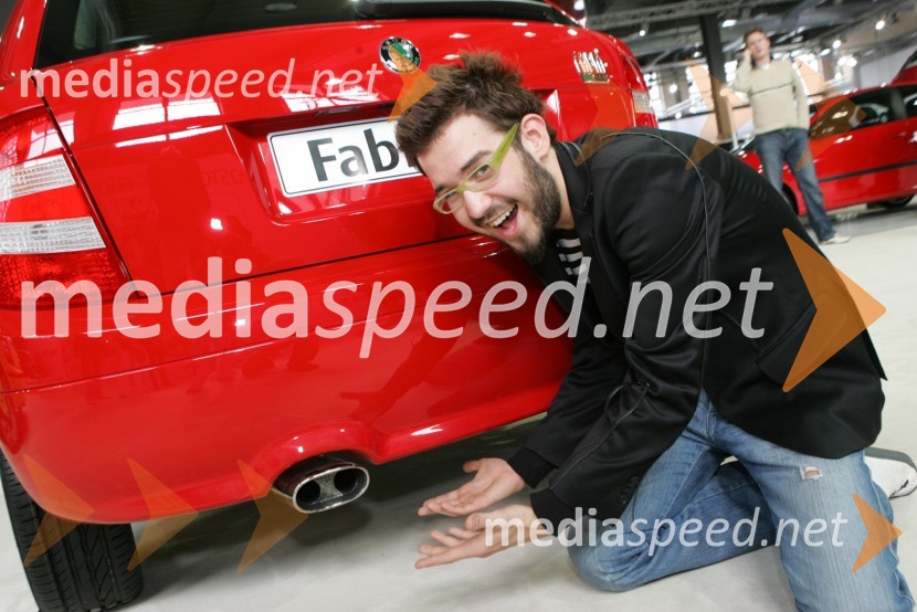 Anžej Dežan, pevecSrečanje znanih Slovencev, voznikov avtomobilov Škoda