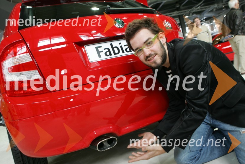 Anžej Dežan, pevecSrečanje znanih Slovencev, voznikov avtomobilov Škoda