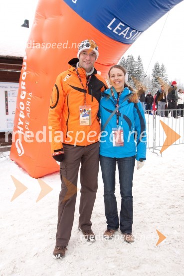	mag. Aleksander Salkič, Petrol, predsednik uprave PRSS (Slovensko društvo za odnose z javnostmi) in soproga Mojc49. Pokal Vitranc 2010, veleslalom
