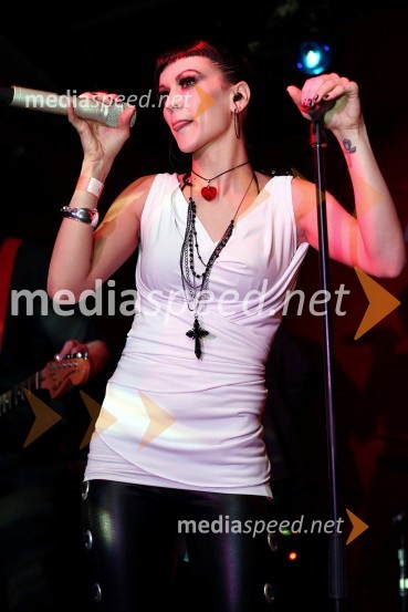 Nina Osenar, pevka in TV voditeljica  	Nina Osenar, predstavitev albuma Missunderstood