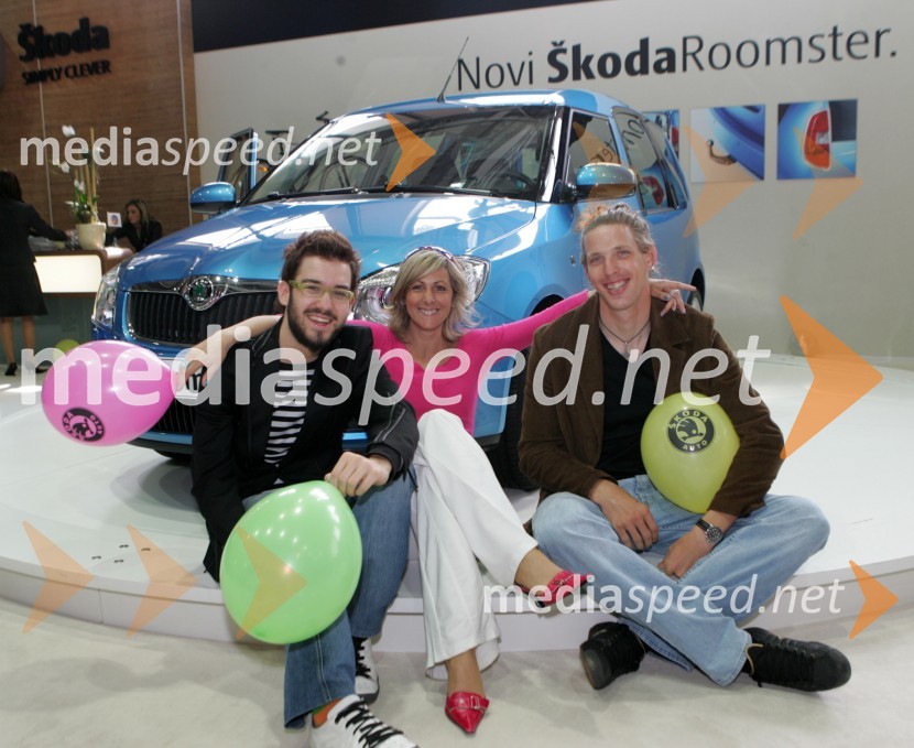 Anžej Dežan, pevec, Alenka Bikar, atletinja in Luka Špik, veslačSrečanje znanih Slovencev, voznikov avtomobilov Škoda