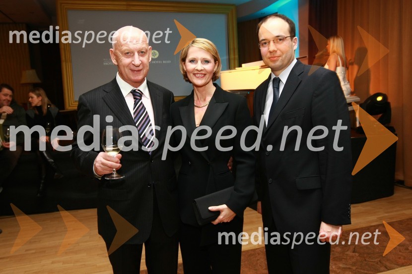 Dr. Peter Kotar, direktor podjetja Sol Intercontinental d.o.o. in njegova soproga Barbara Kotar ter Leo Oblak, predsednik uprave Infonet media, d.d.Tradicionalno druženje v Hotelu Slon