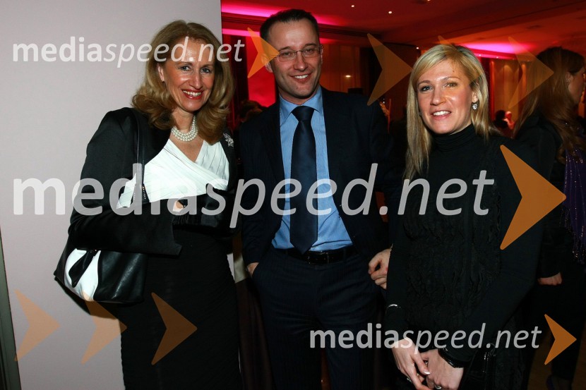 Carmen Dobnik, odvetnica, Darko Horvat, direktor programa Audi pri Porsche Slovenija d.o.o. in Eva Šimunič, Lek d.d.Tradicionalno druženje v Hotelu Slon