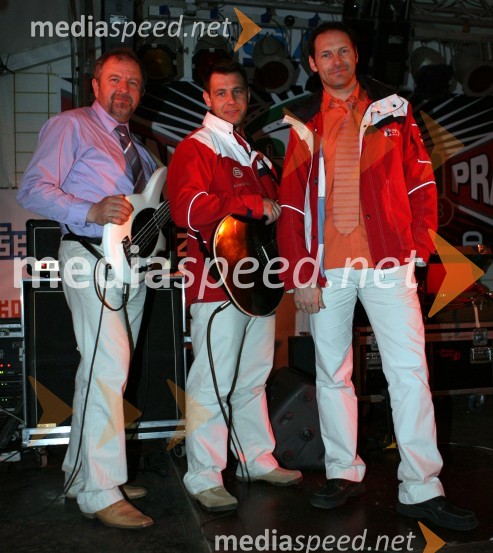 Skupina Čuki: Cankar Vincecij, Marko Vozelj in Jože PotrebuješSPEEDWAY GRAND PRIX, VN Slovenije 2006